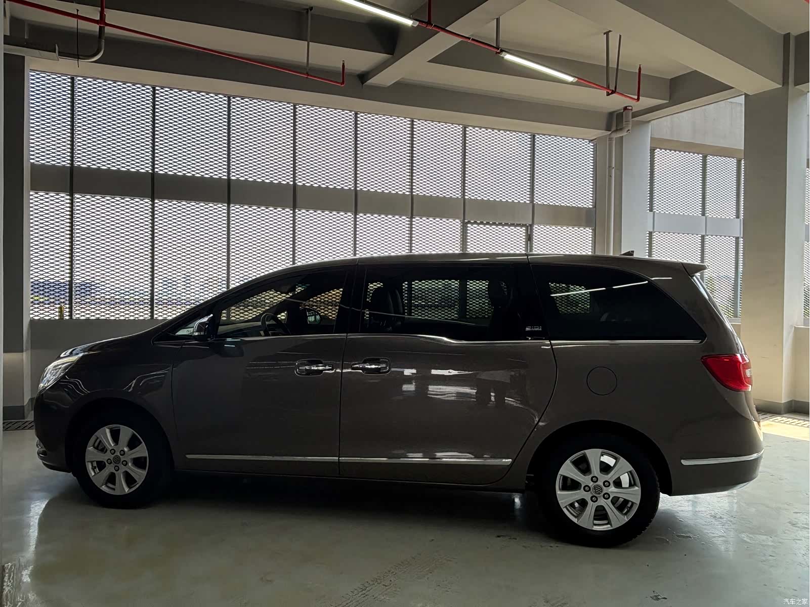 Buick GL8, 2016 16