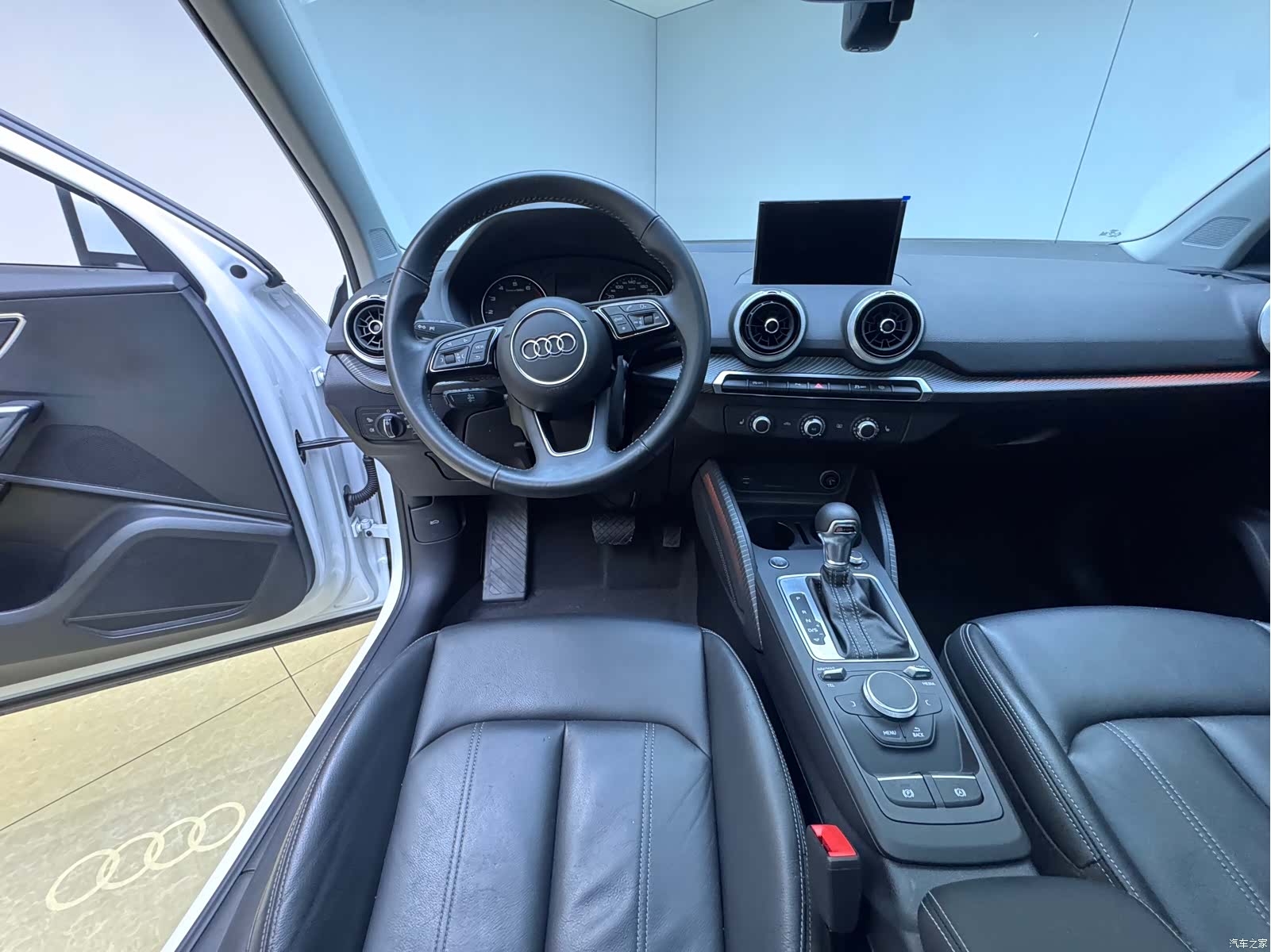 Audi Q2L, 2022 12