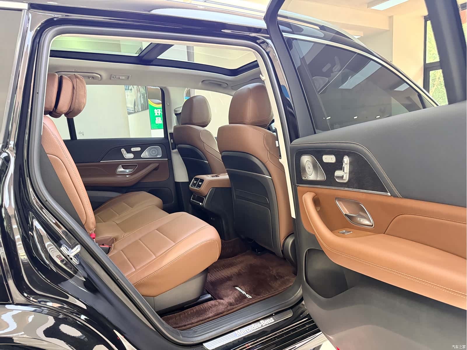 Mercedes-Benz GLS, 2025 11