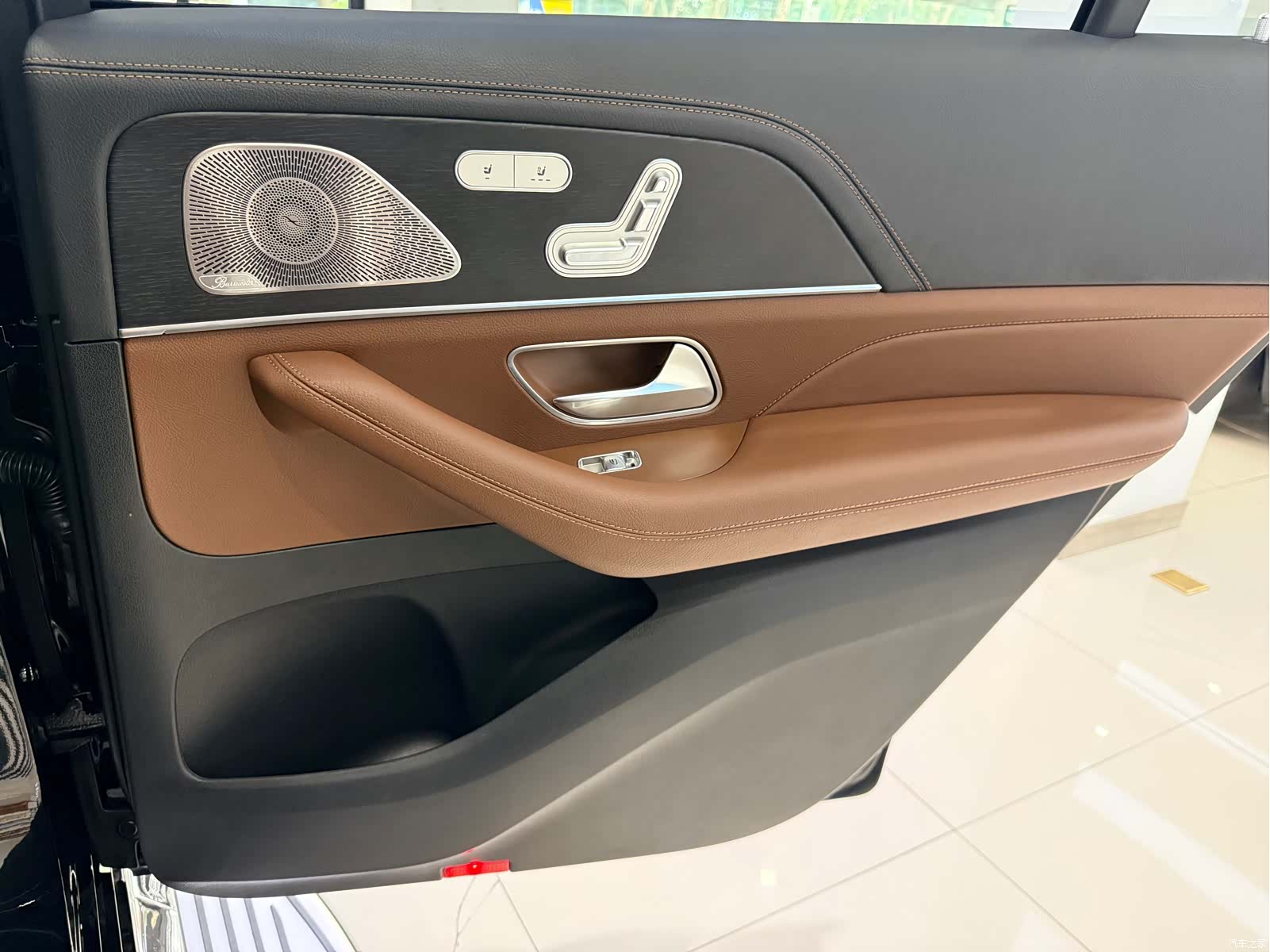 Mercedes-Benz GLS, 2025 21