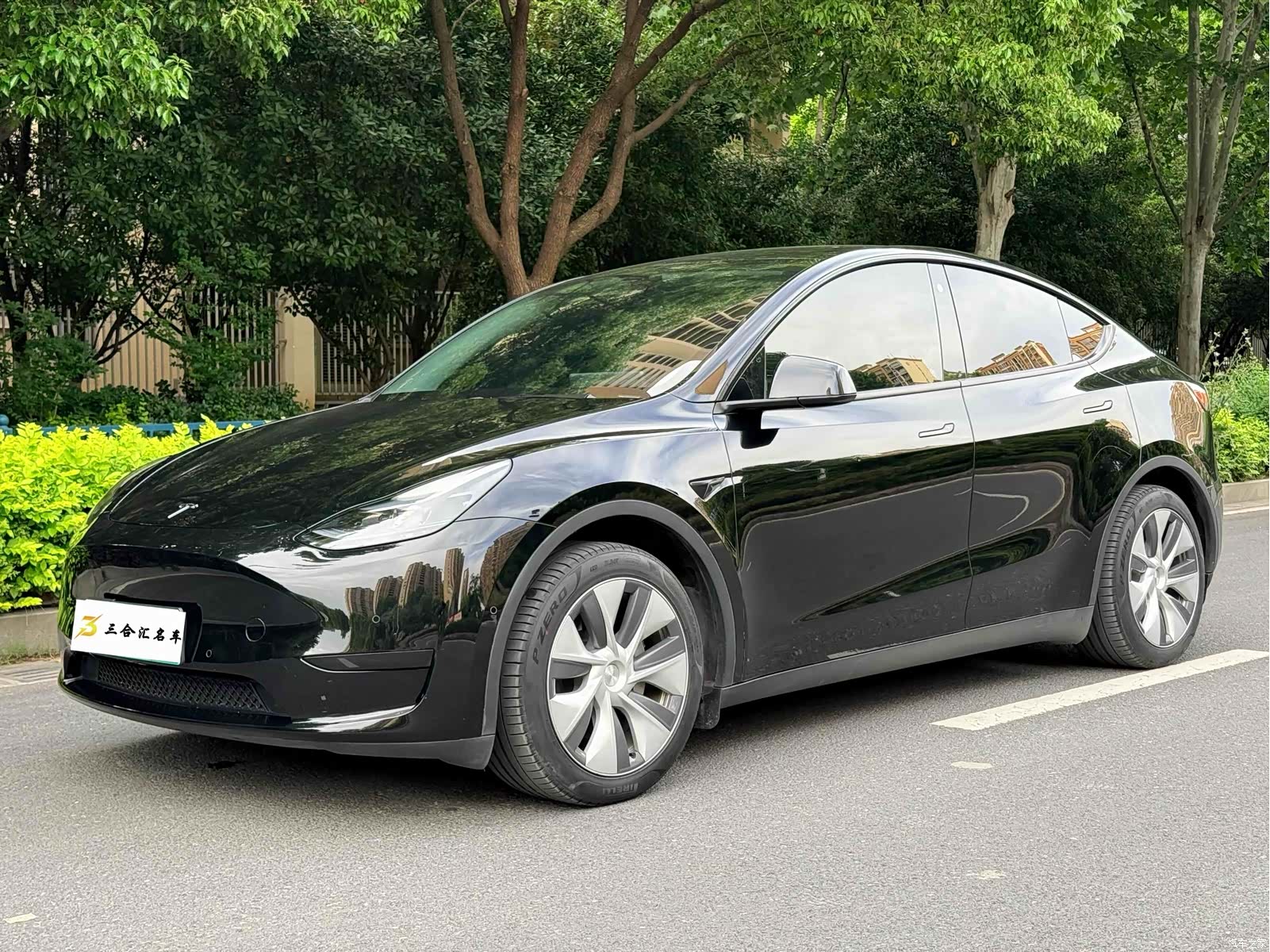 Tesla Model Y, 2023 1