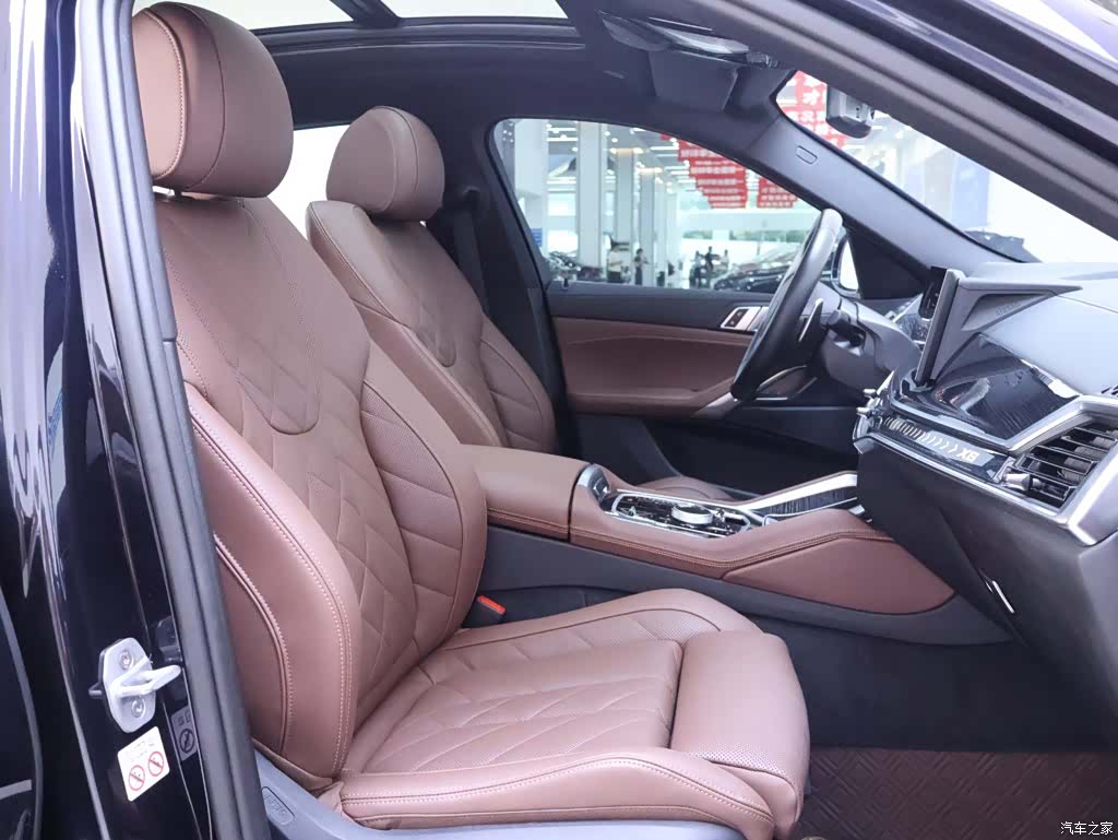 BMW X6, 2024 21