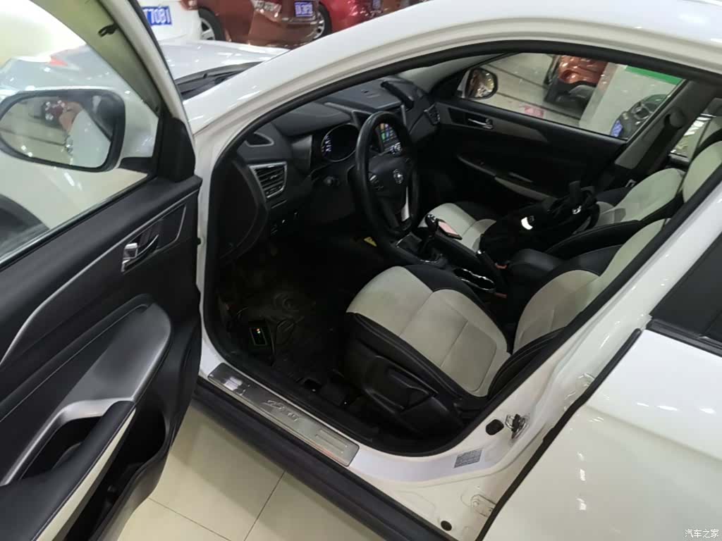 Changan CS35, 2018 16