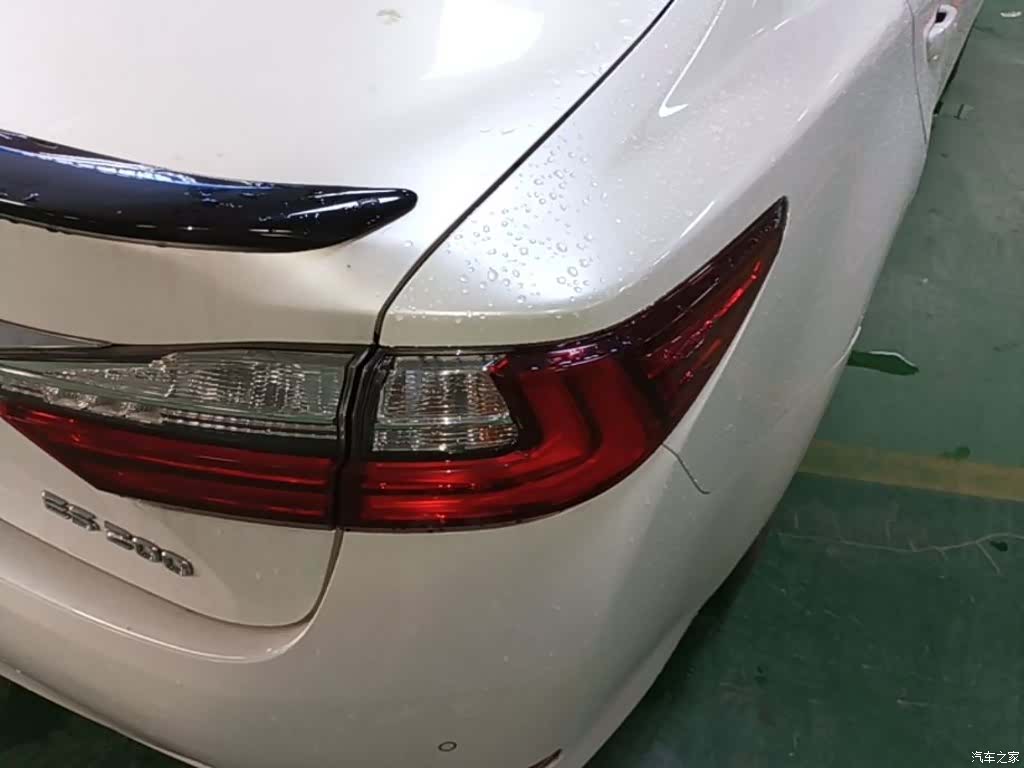 Lexus ES, 2018 8