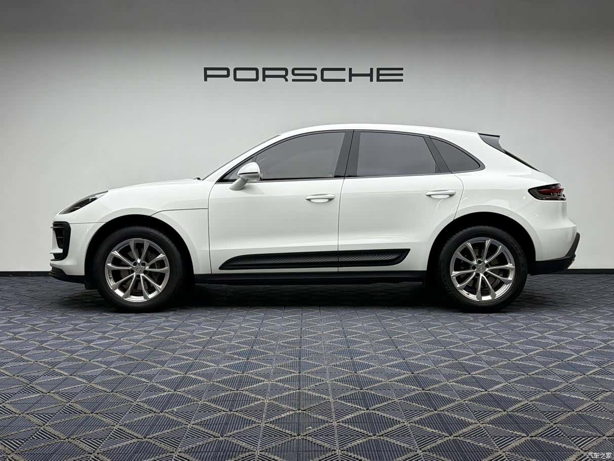 Porsche Macan, 2022 12