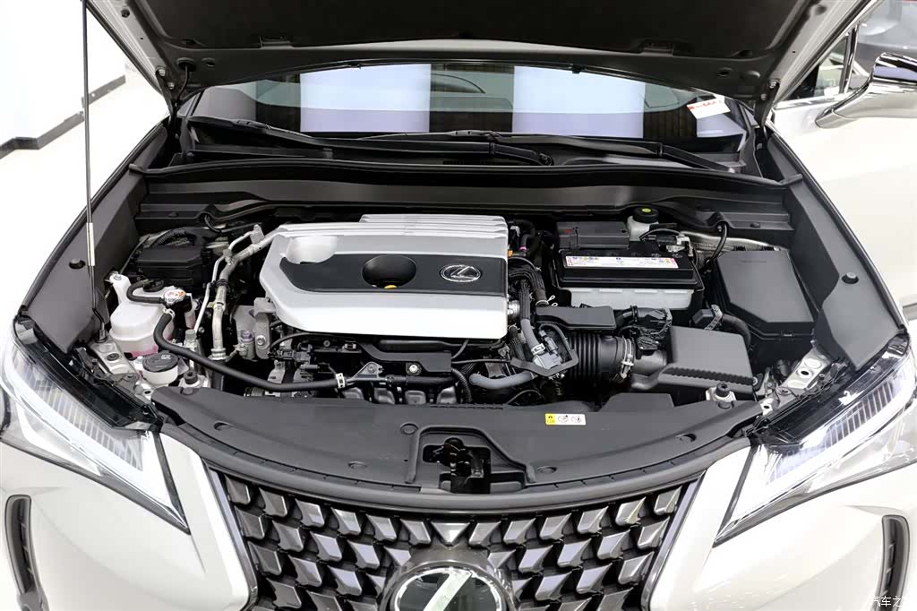 Lexus UX, 2022 21