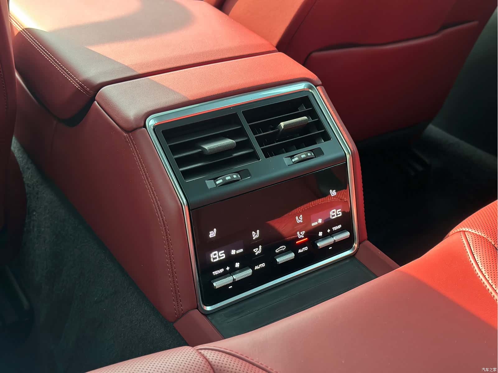 Porsche Panamera, 2023 18