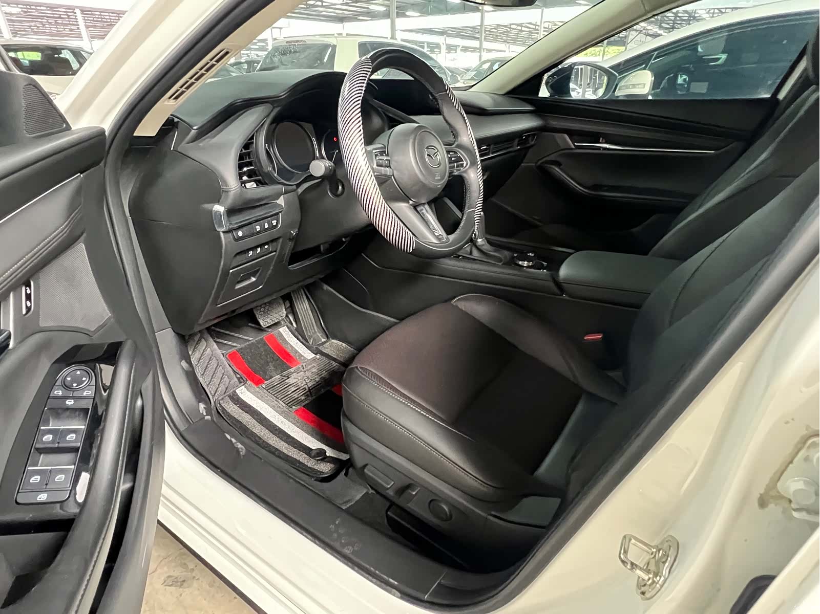 Mazda Mazda3, 2024 7