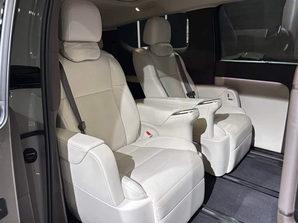 Li Auto Ideal MEGA