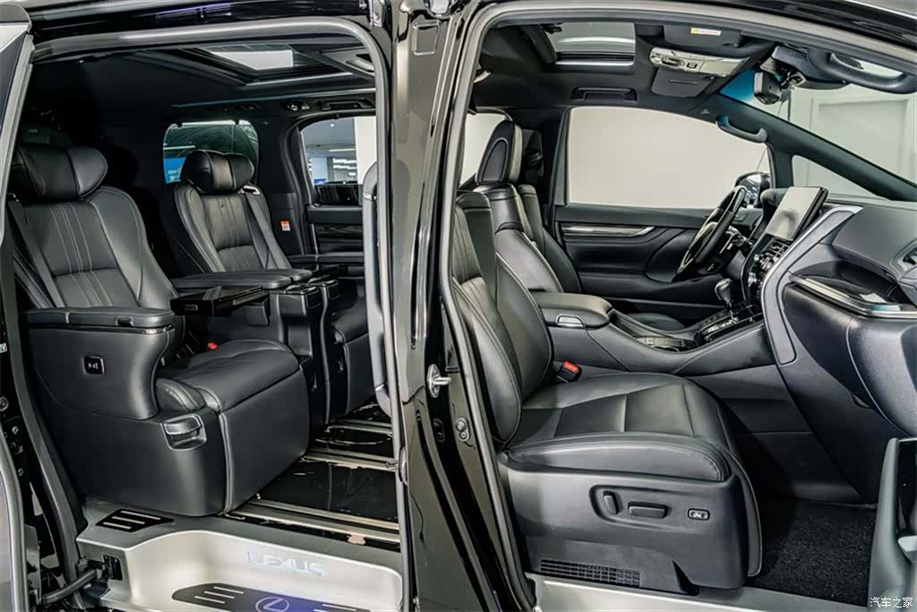 Lexus LM, 2023 24
