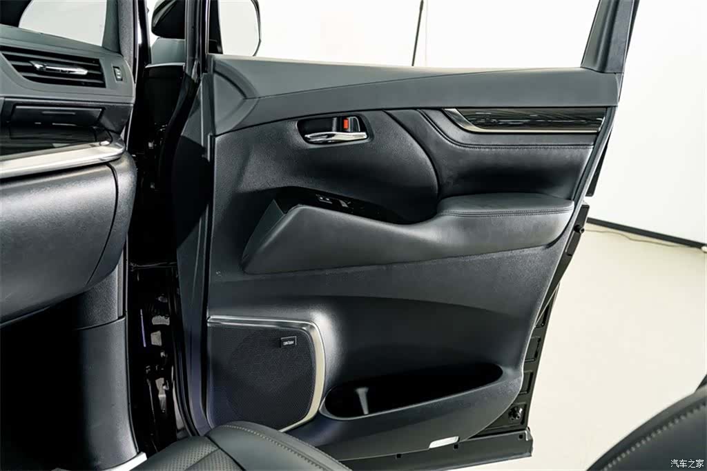 Lexus LM, 2023 16
