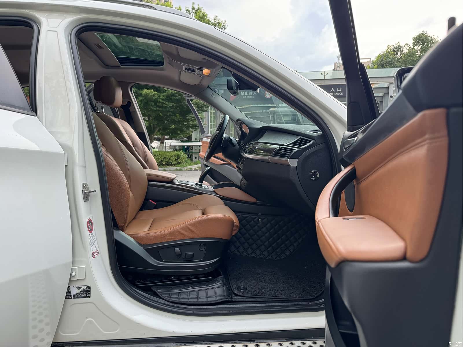 BMW X6, 2012 10