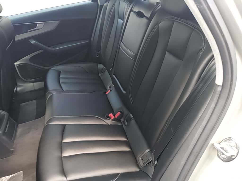 Audi A4L, 2019 17