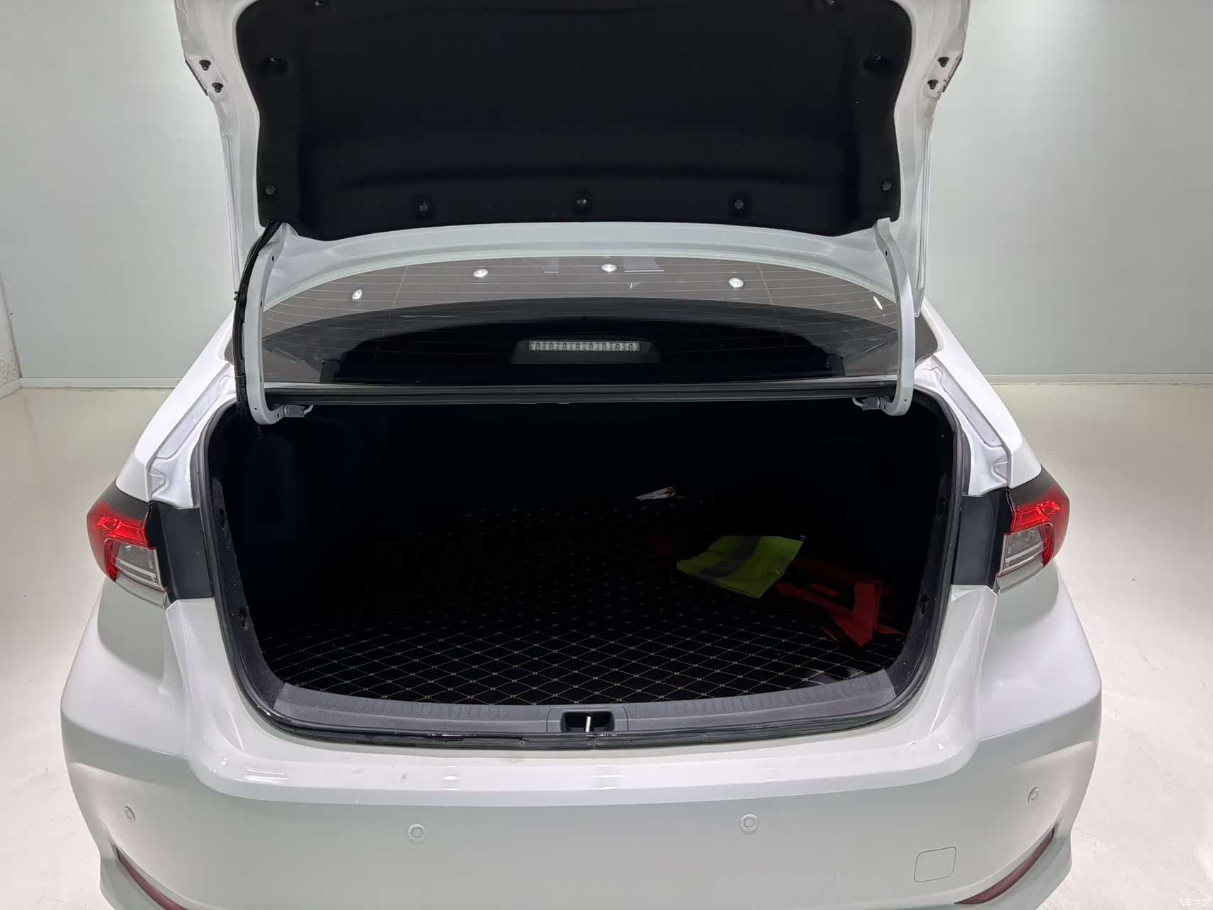 Toyota Corolla, 2022 9