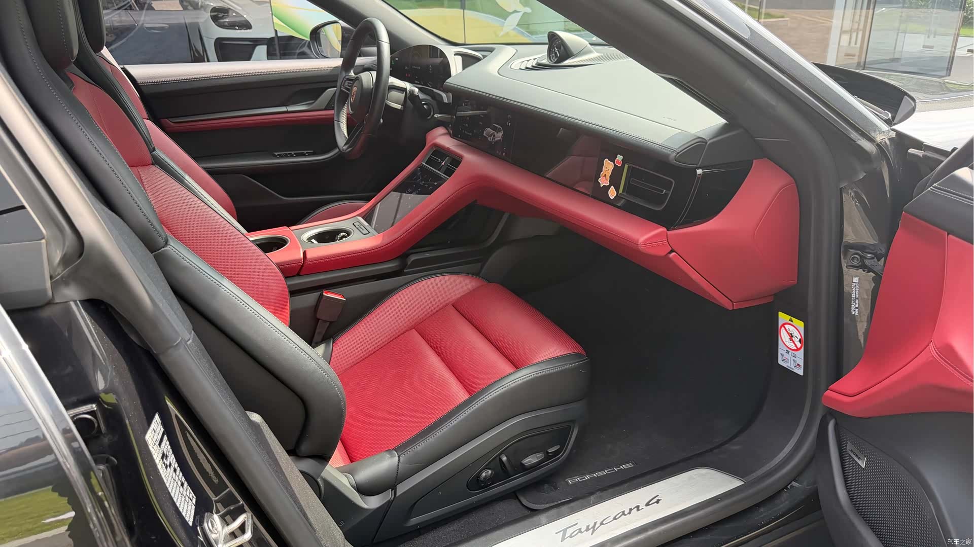 Porsche Taycan, 2024 9