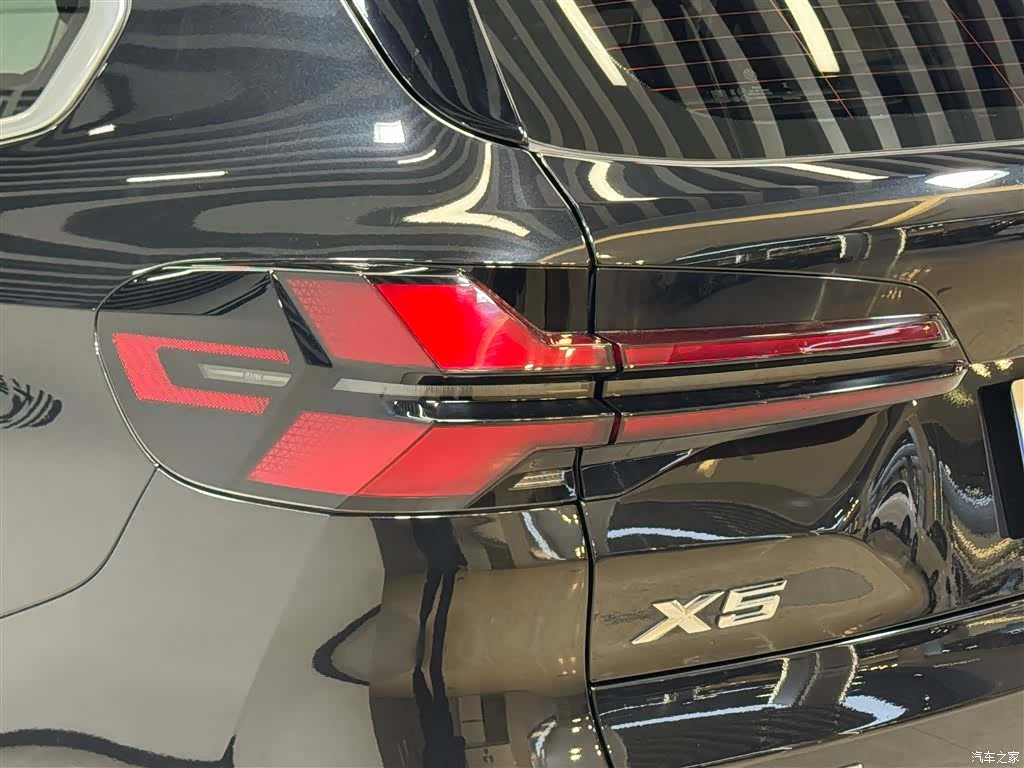 BMW X5, 2024 9