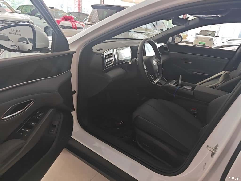 BYD Qin, 2026 16