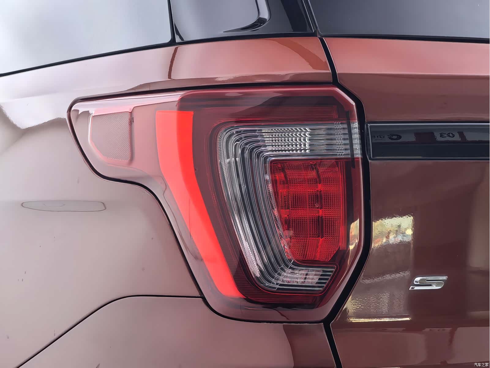 Ford Explorer, 2016 21