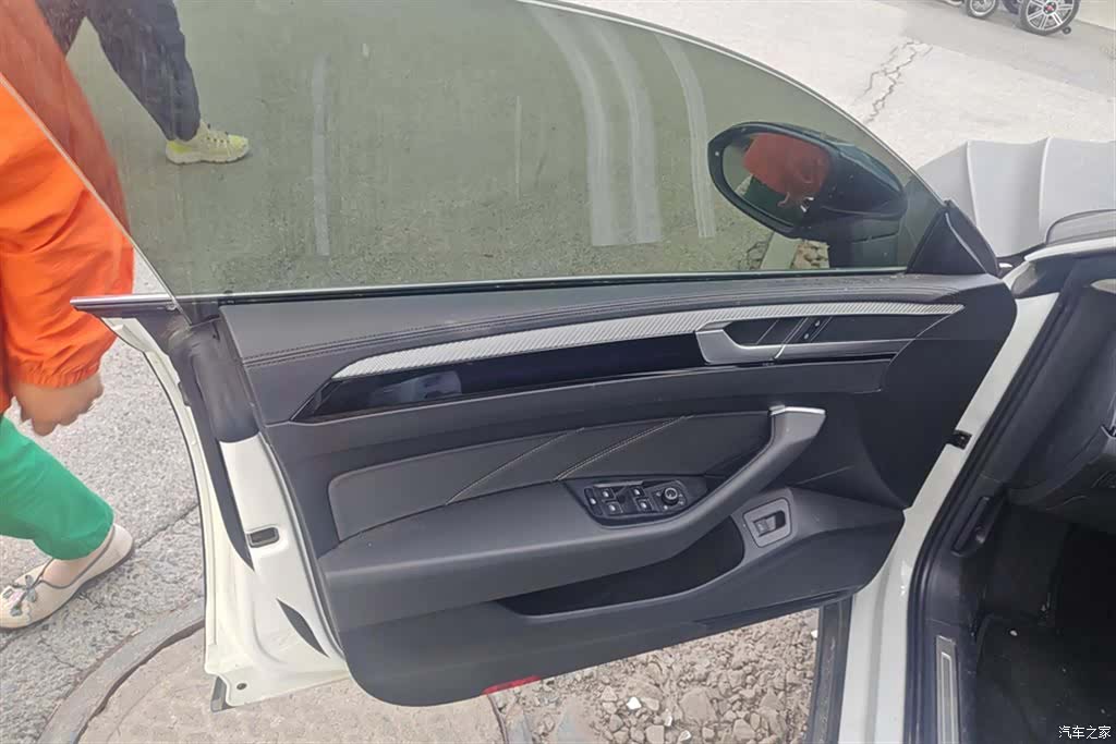 Volkswagen CC, 2026 7