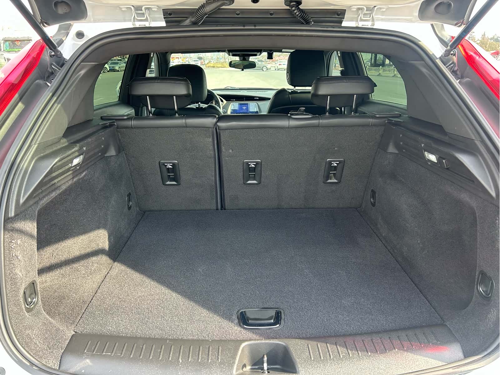 Cadillac XT4, 2021 10