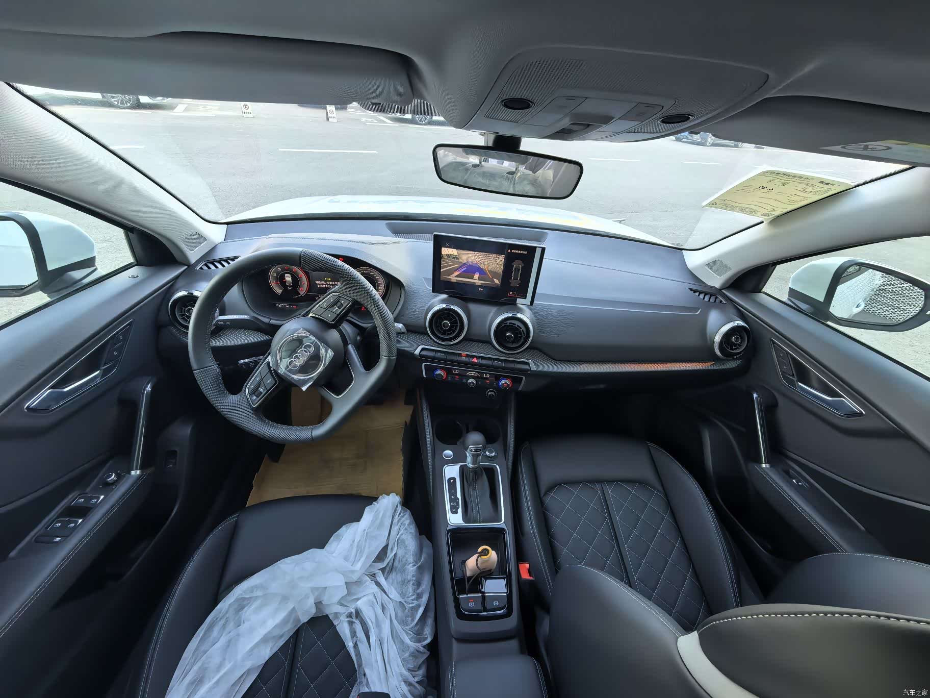 Audi Q2L, 2026 7