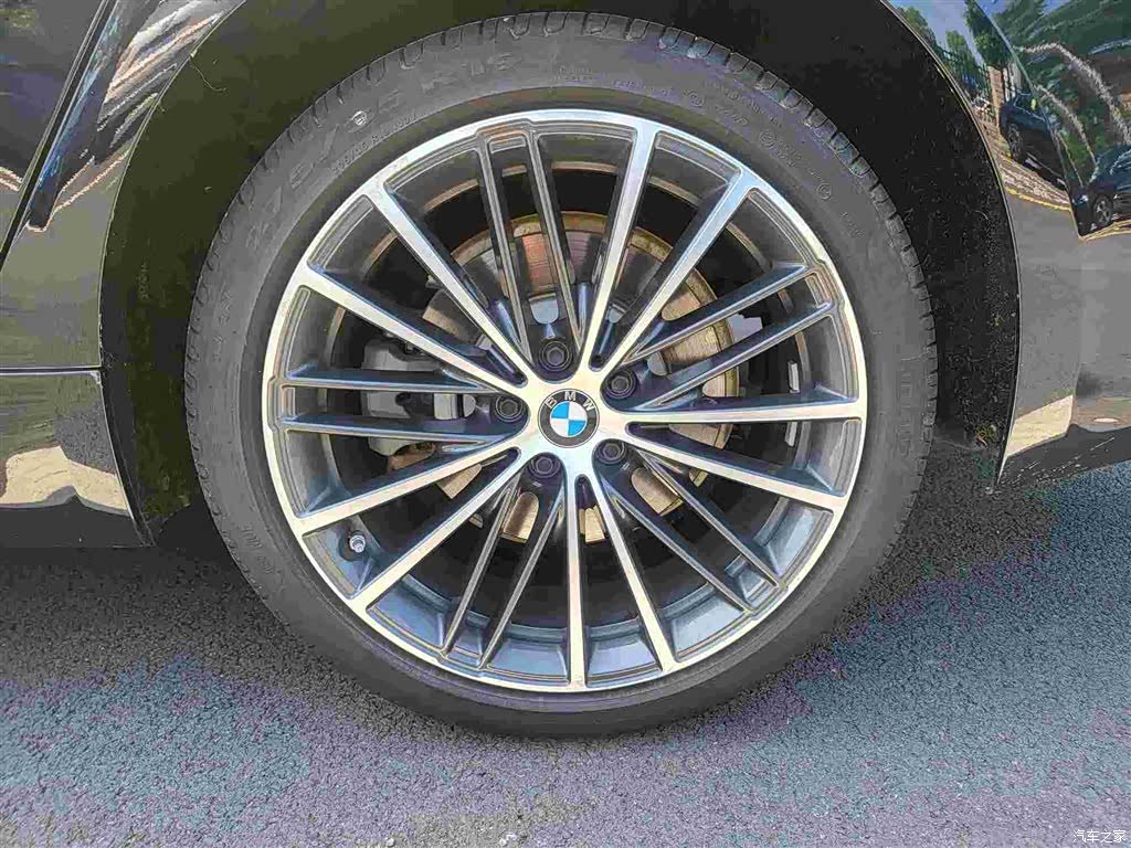 BMW 5 Series, 2023 4