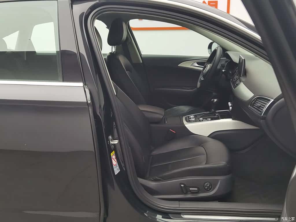 Audi A6L, 2014 23