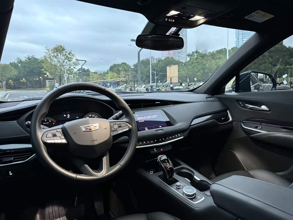 Cadillac XT4