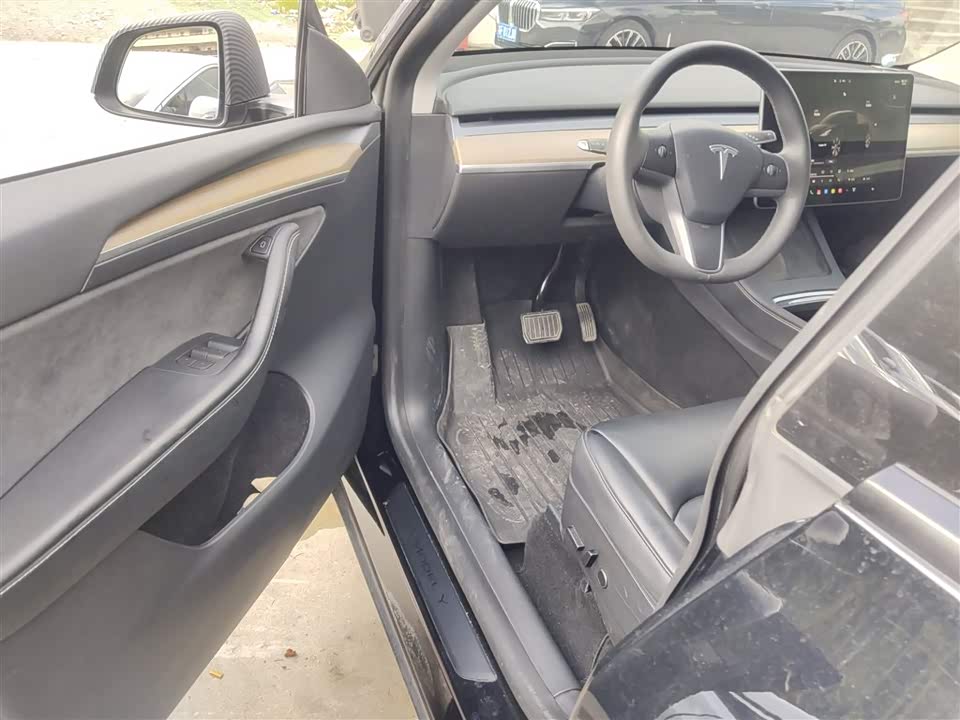 Tesla Model Y Tesla Model Y
