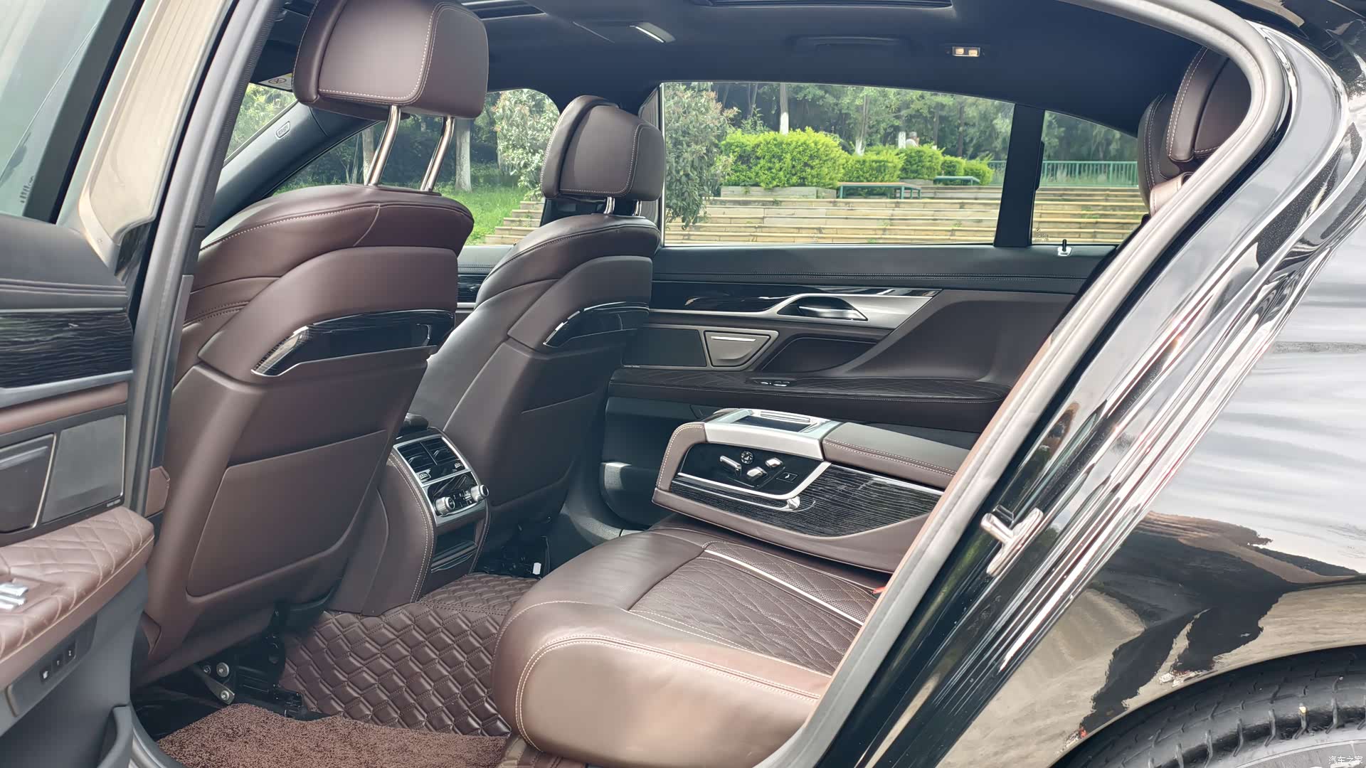 BMW 7 Series, 2019 все фото
