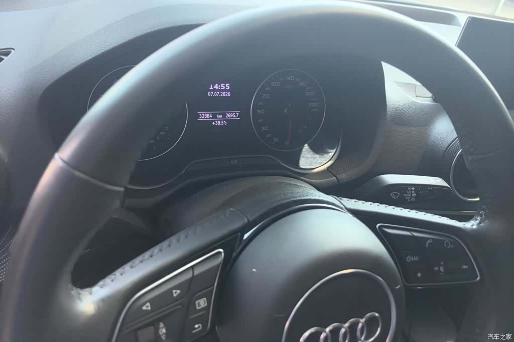 Audi Q2L, 2021 14