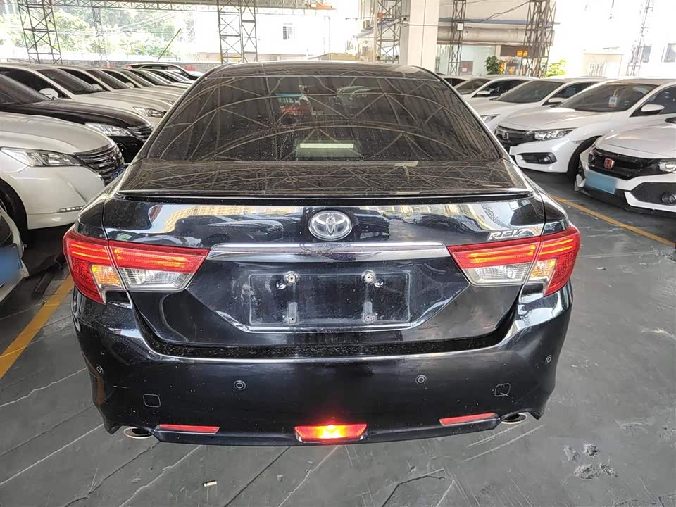 Toyota Reiz Toyota Reiz