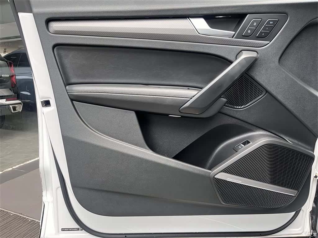 Audi Q5L, 2023 16