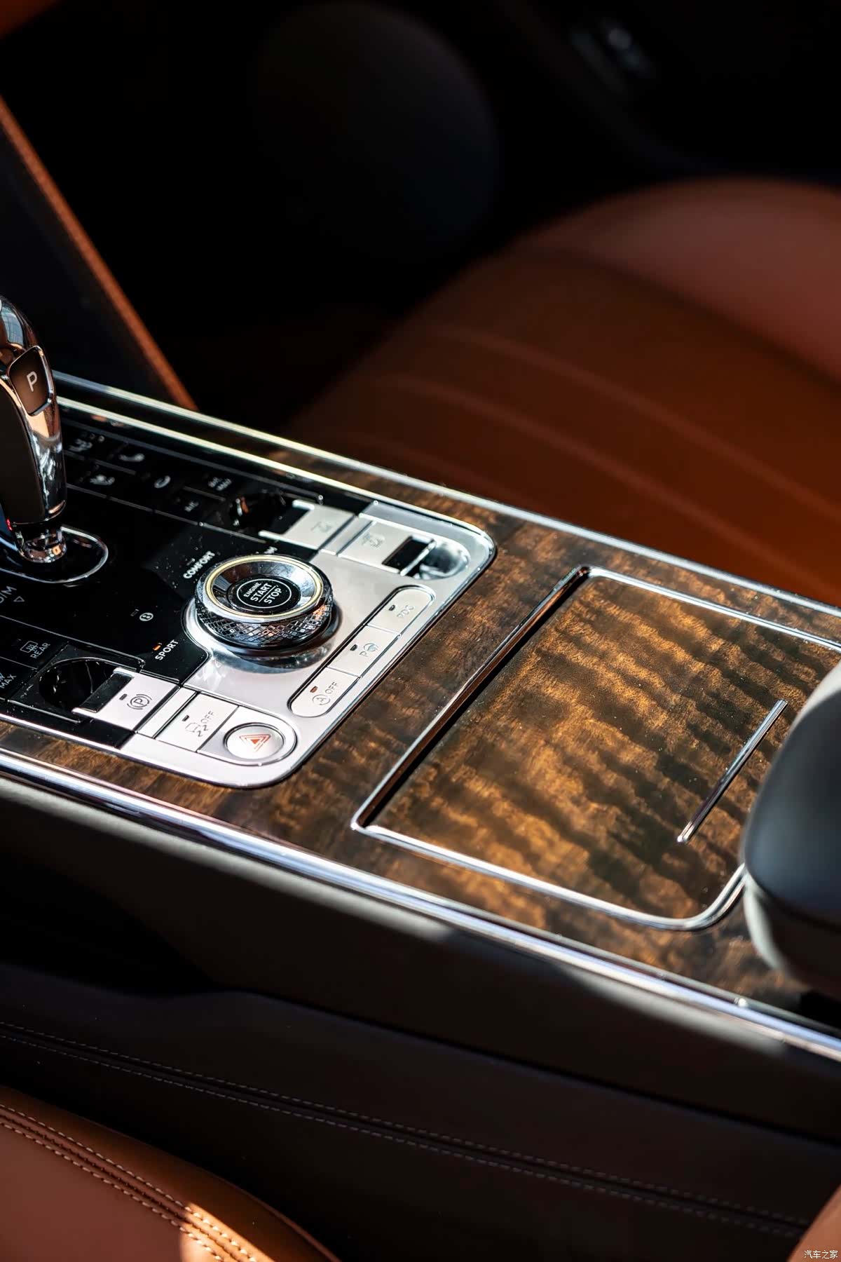 Bentley Flying Spur, 2024 8
