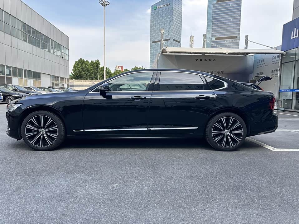 Volvo S90