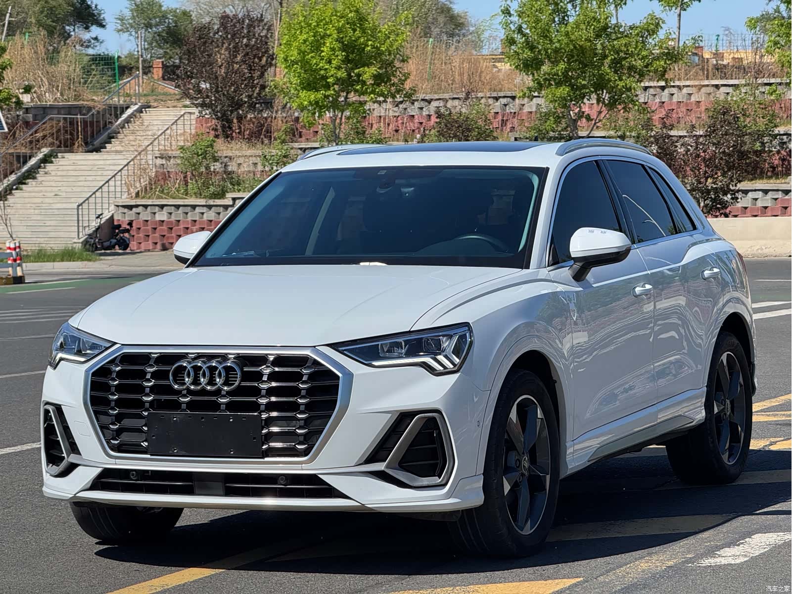 Audi Q3, 2022 1