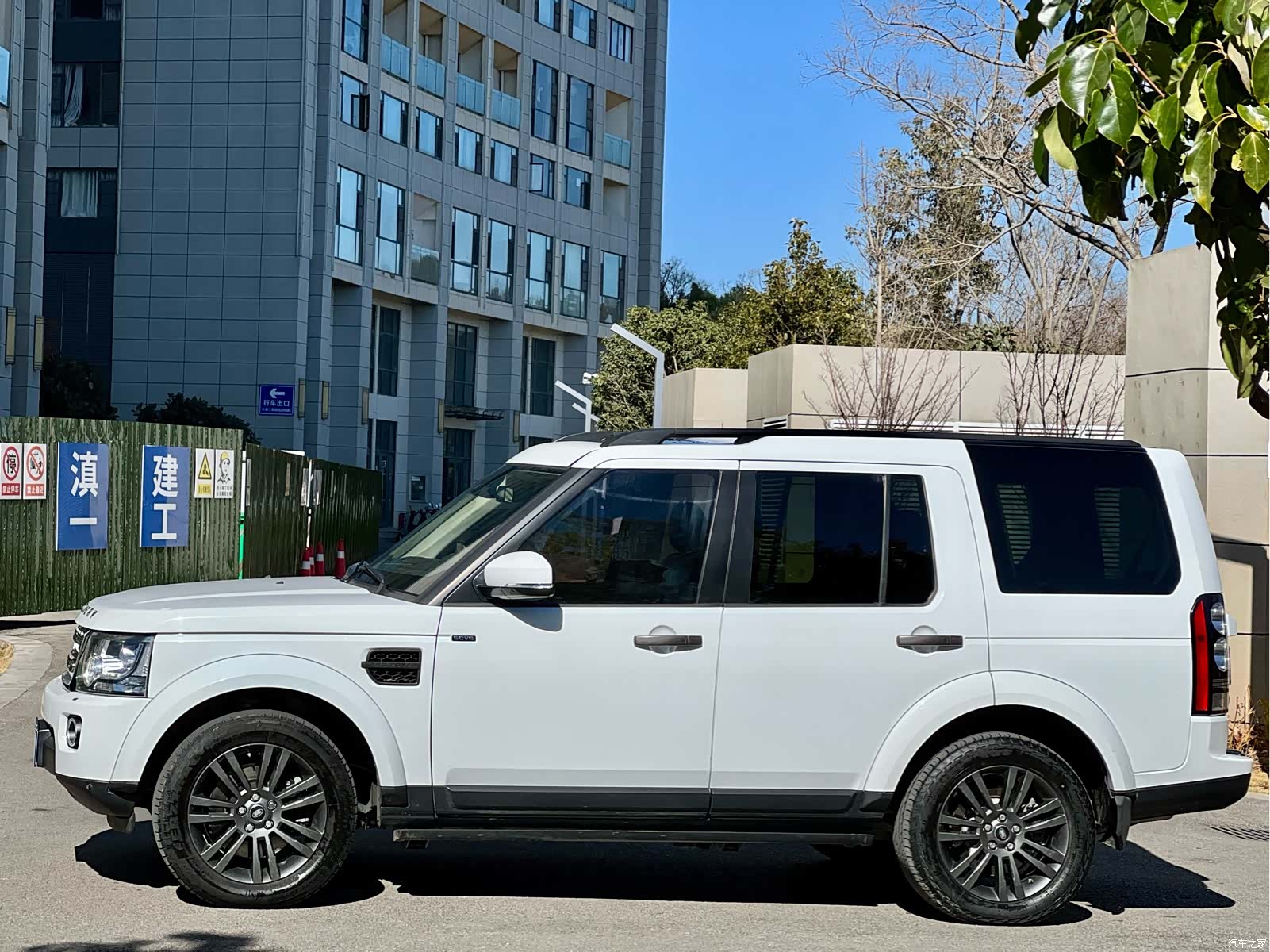 Land Rover Discovery, 2017 3