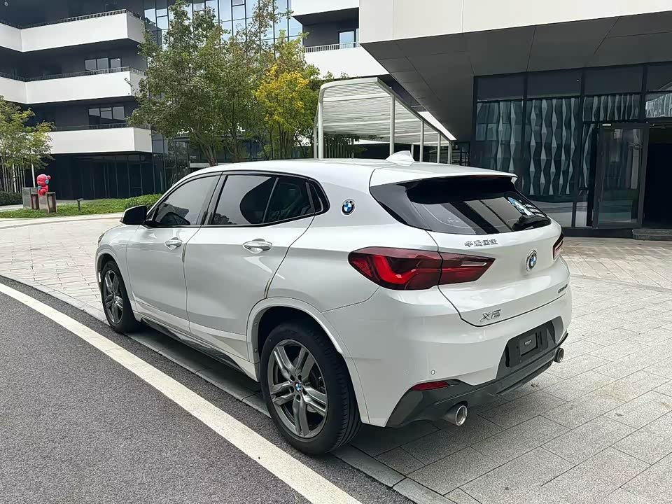 BMW X2