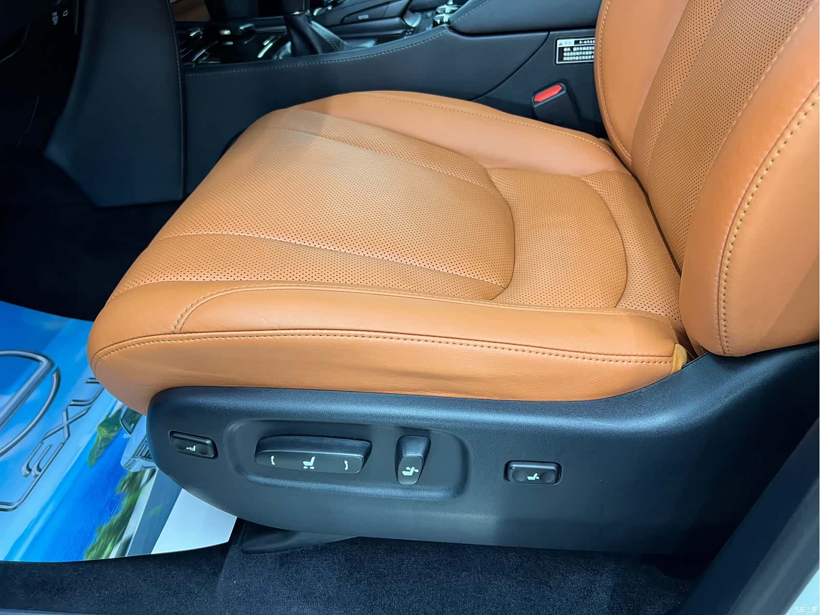 Lexus LX, 2017 16