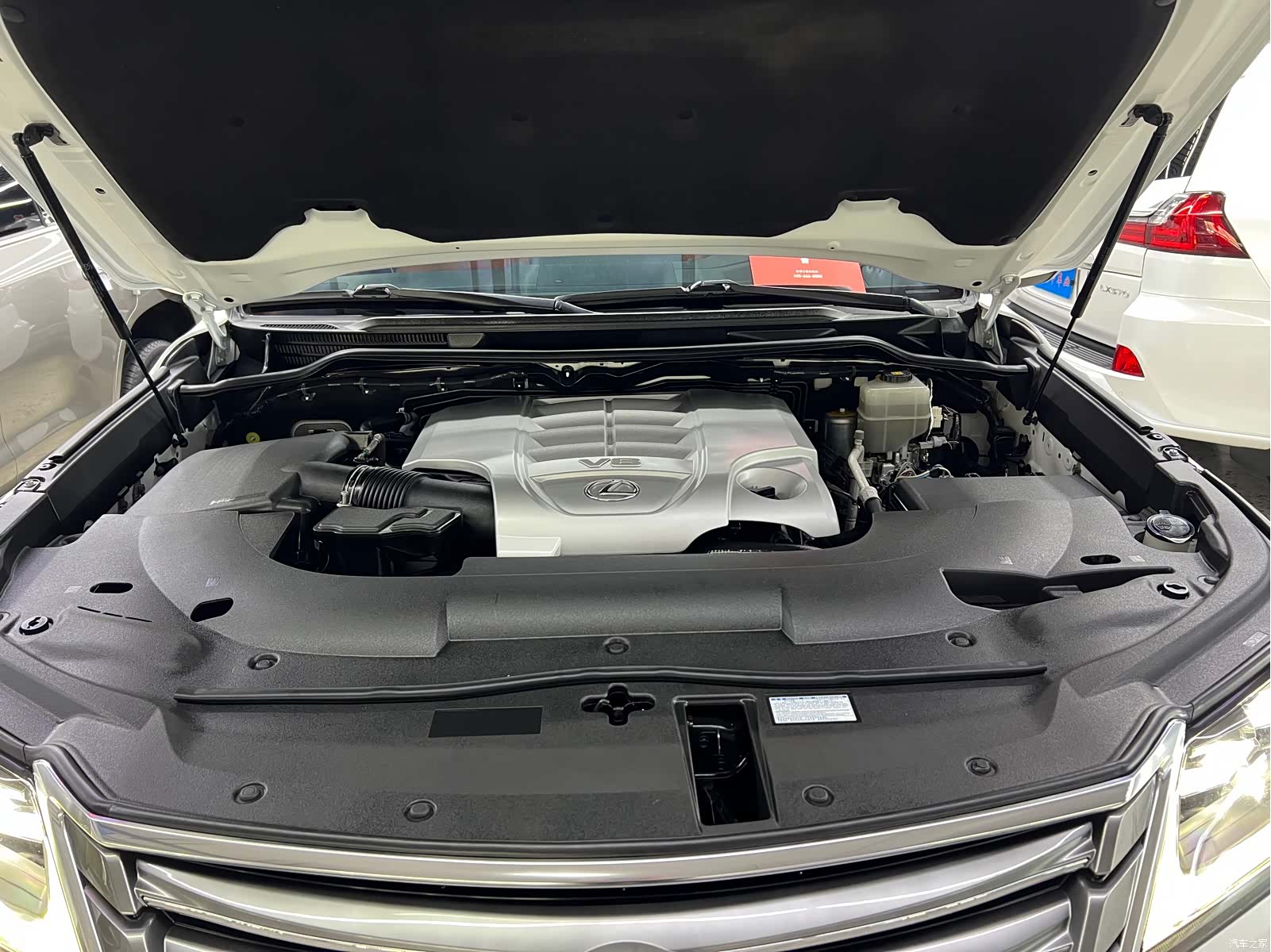 Lexus LX, 2017 10