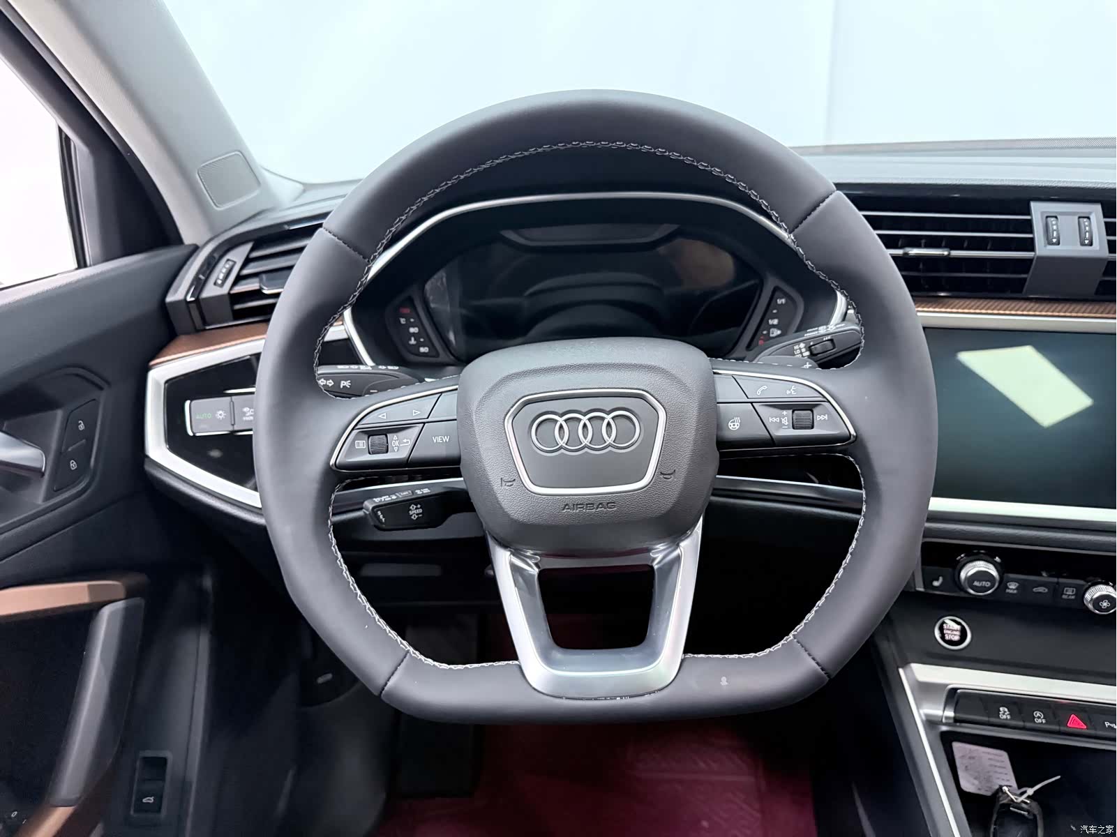 Audi Q3, 2022 12