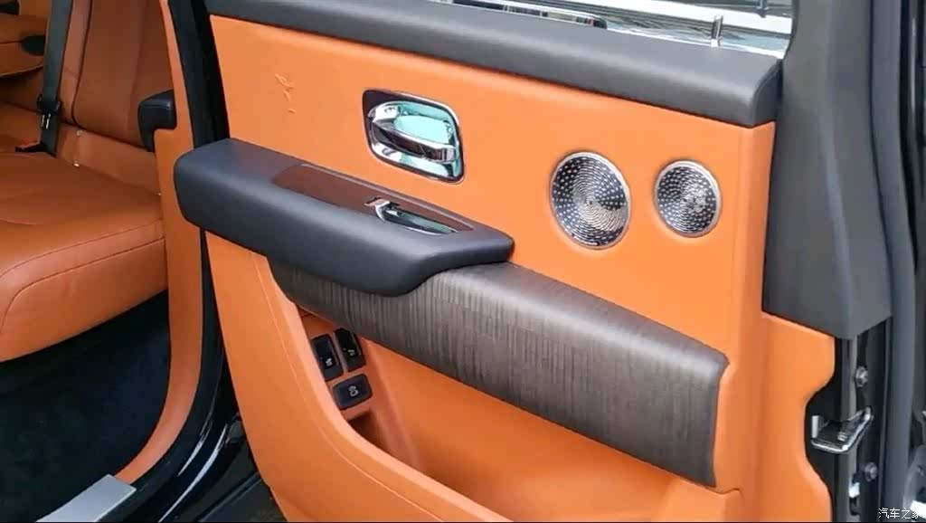 Rolls-Royce Cullinan, 2020 9