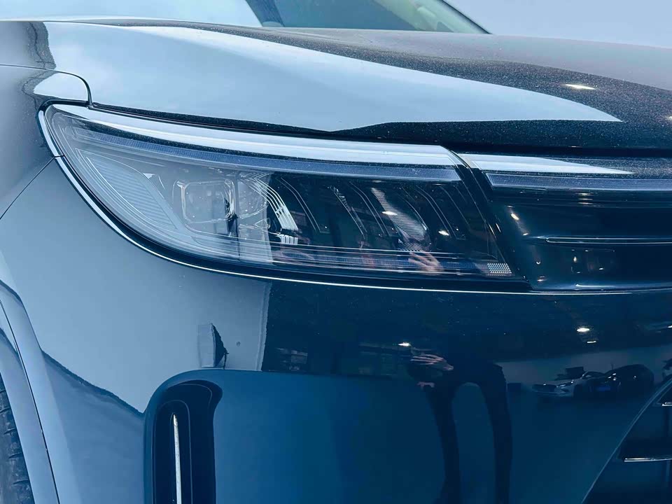 AITO Ask the world M7