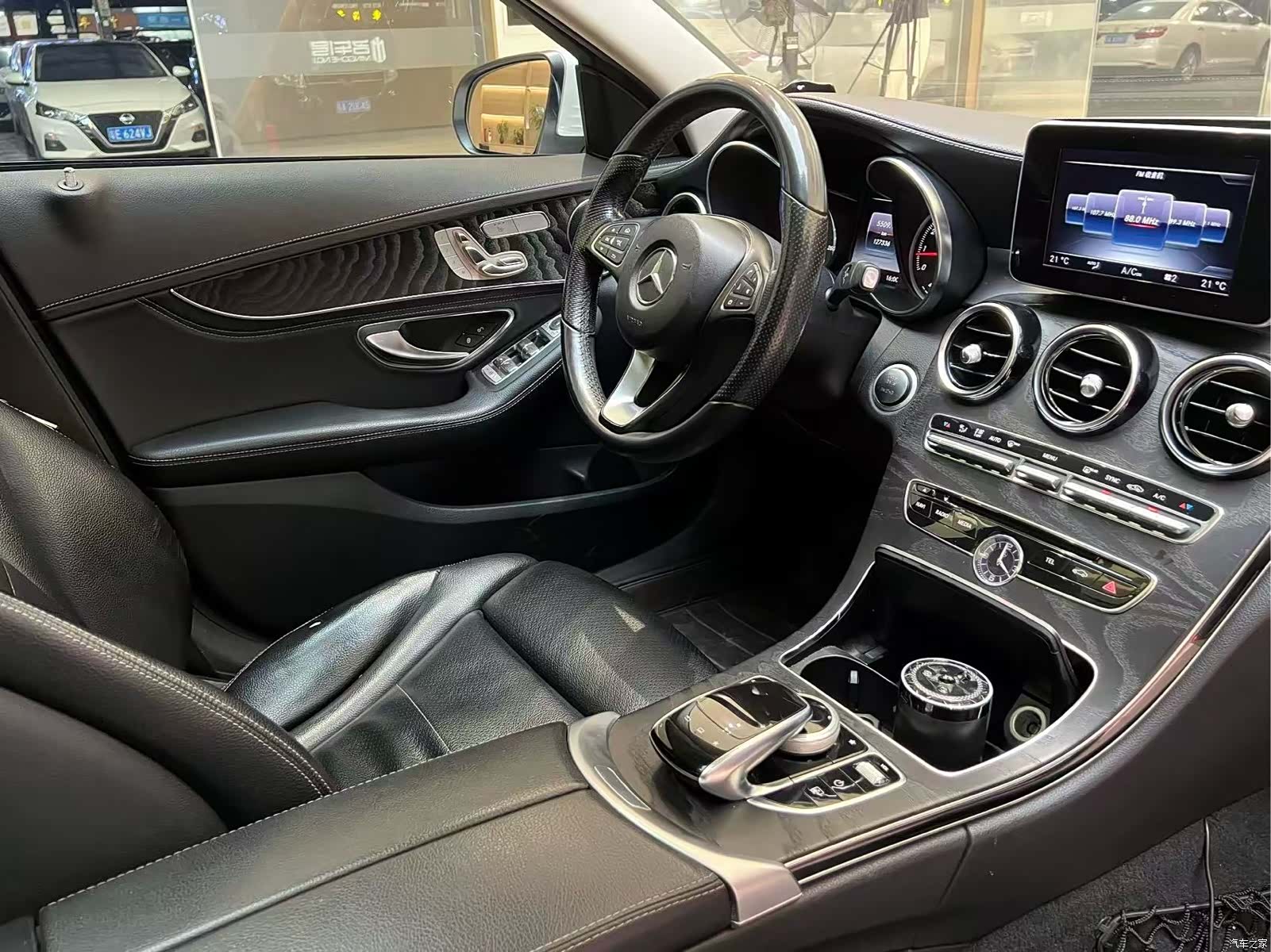 Mercedes-Benz C-Class, 2015 9