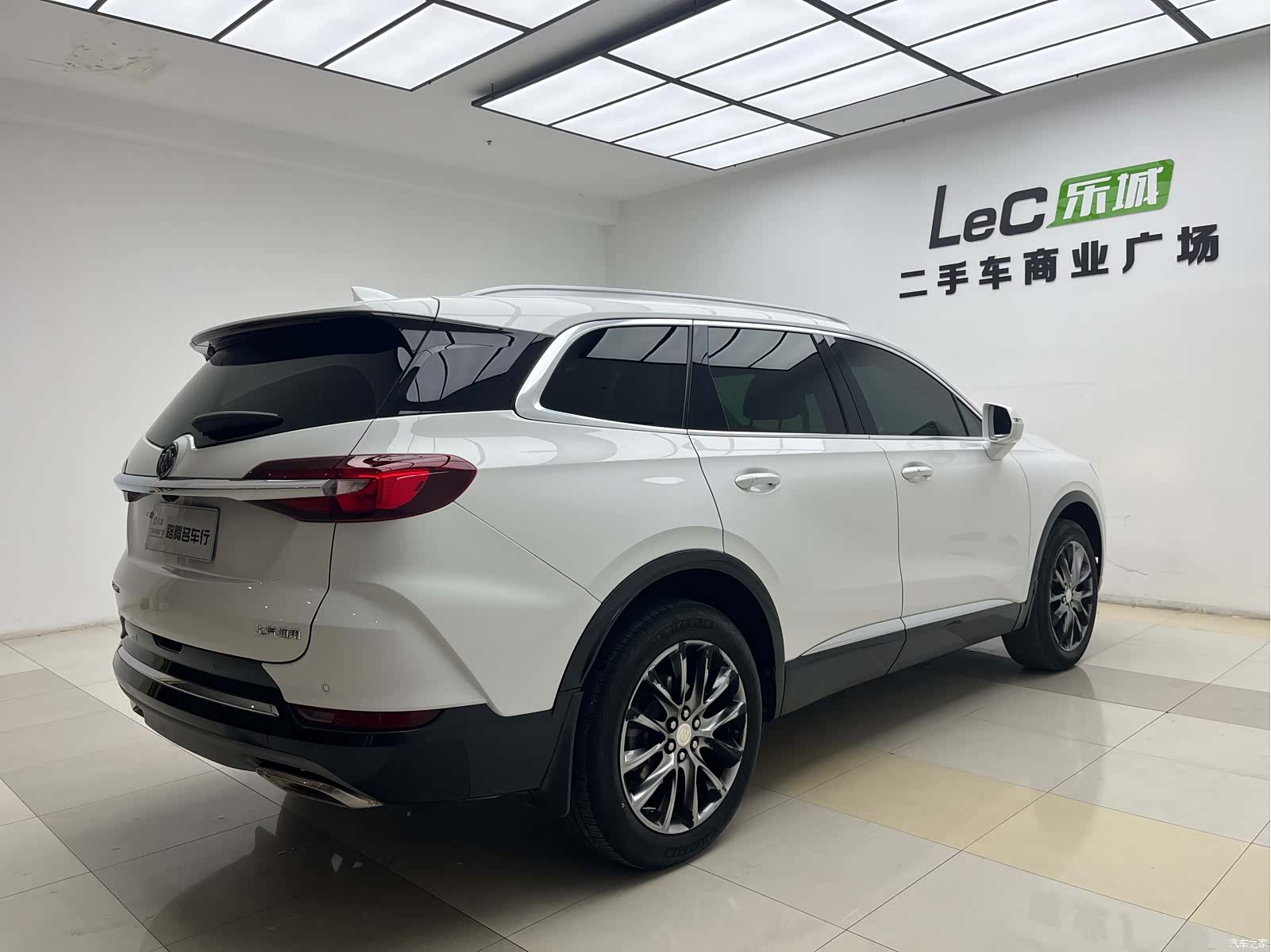 Buick Enclave, 2021 все фото