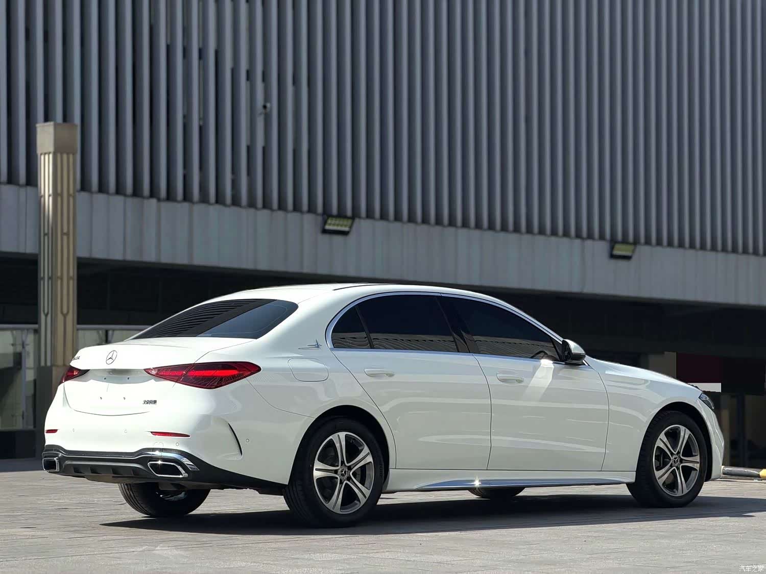 Mercedes-Benz C-Class, 2022 3
