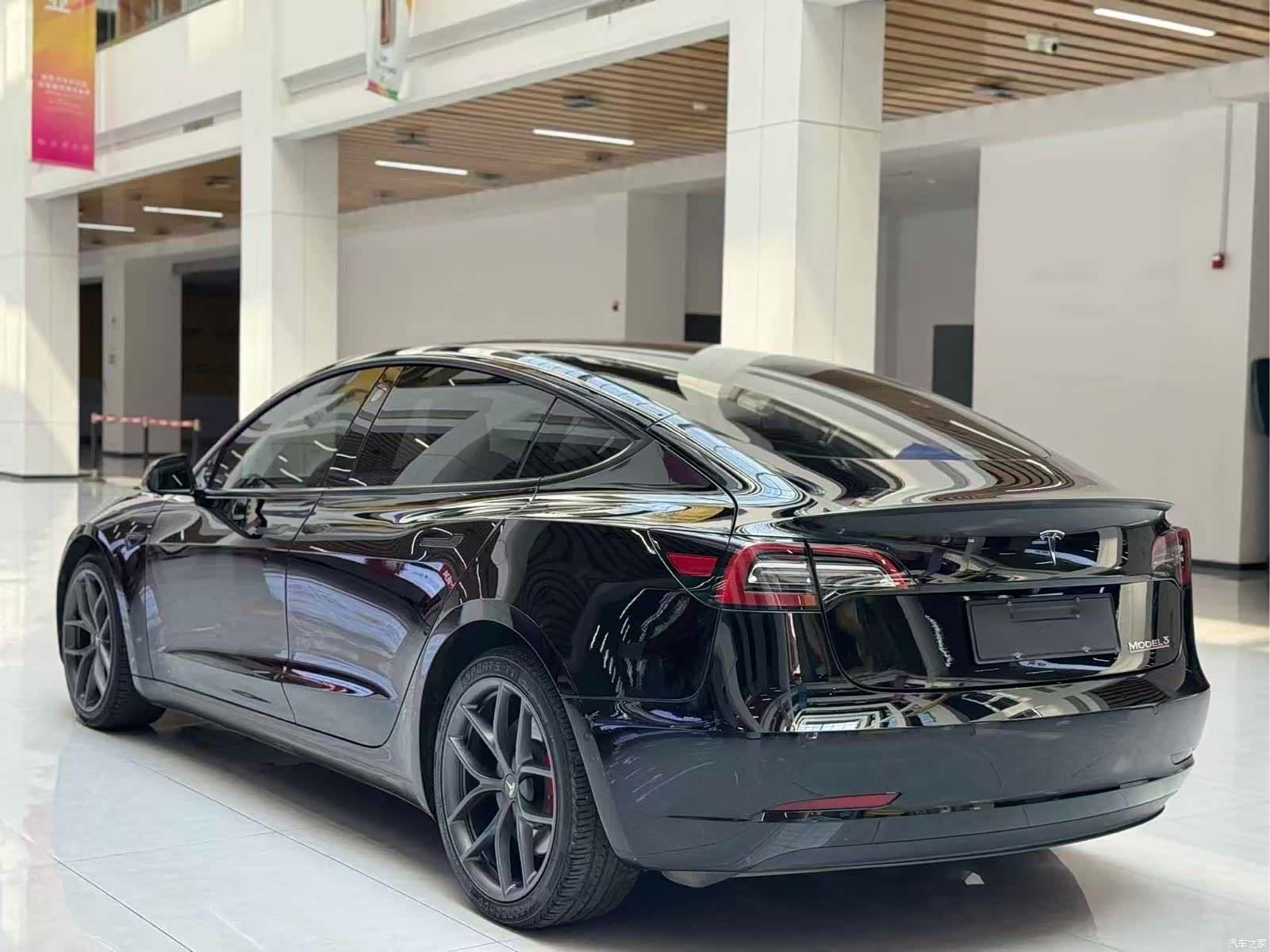 Tesla Model 3, 2021 7
