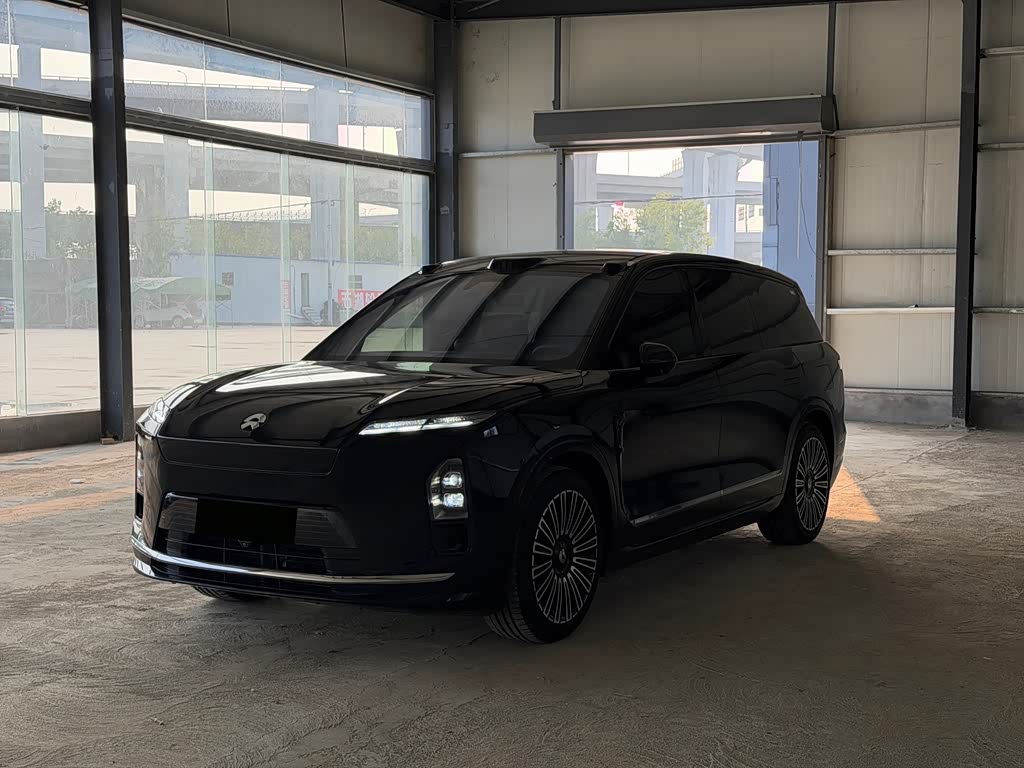NIO ES8