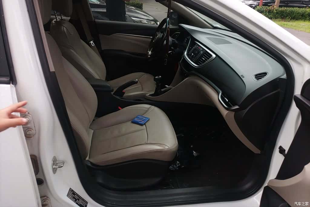 Buick V, 2018 8