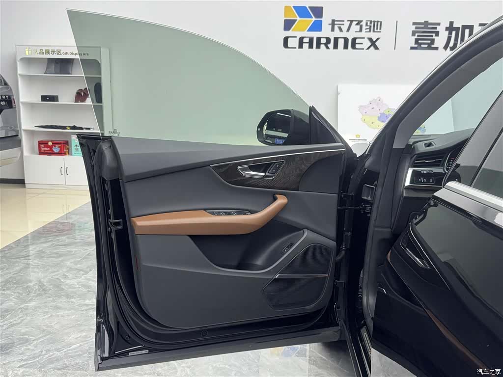 Audi Q8, 2020 все фото
